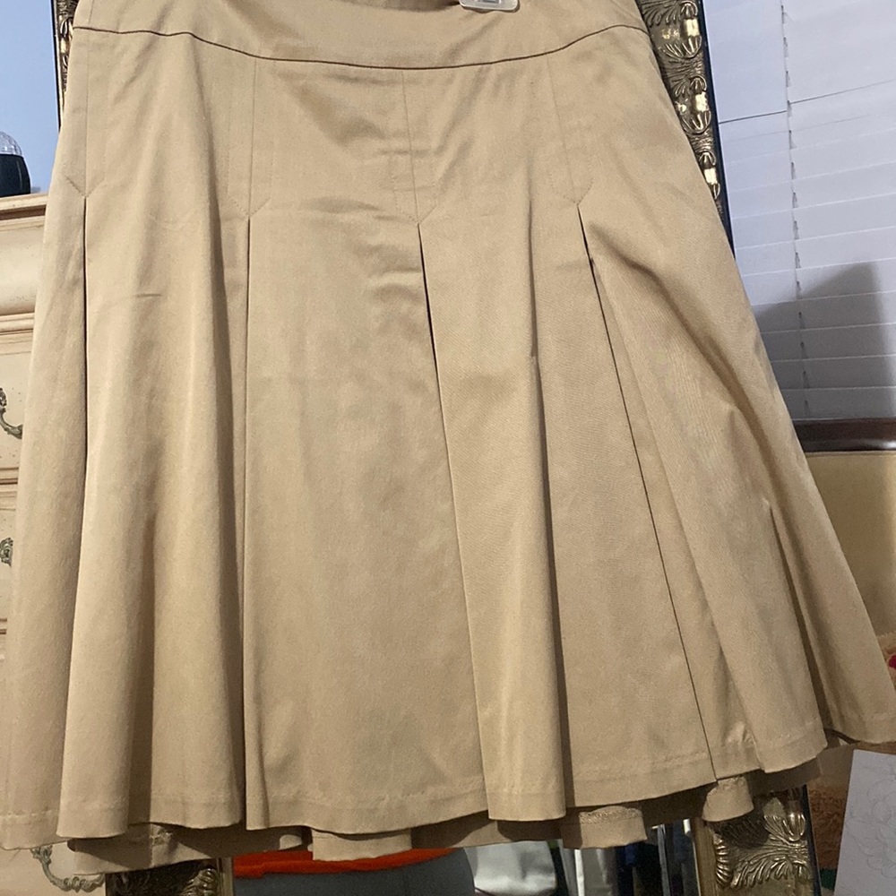 Khaki pleated skirt, Ann Taylor loft, size 2 PETIT